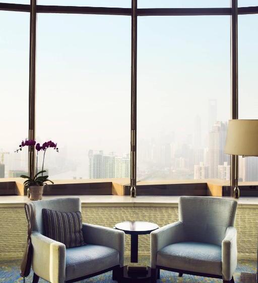 اتاق اجرایی با تخت بزرگ, Sheraton Grand Shanghai Pudong Hotel & Residences