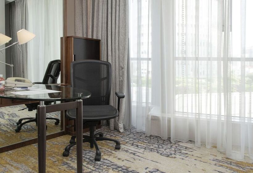 اتاق پرمیوم, Sheraton Grand Shanghai Pudong Hotel & Residences