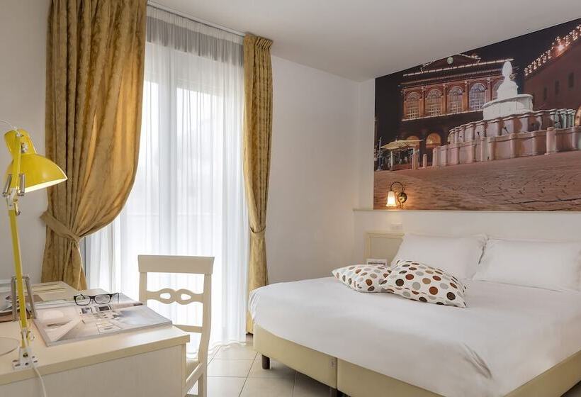 اتاق استاندارد, Sovrana Hotel & Spa