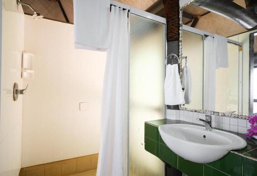 Бунгало Стандарт, Beachcomber Island Resort