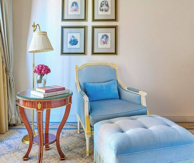 اتاق استاندارد با چشم‌انداز دریا, Four Seasons Hotel Alexandria At San Stefano