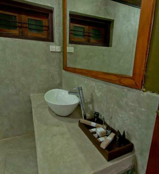 سوییت خانوادگی, Swanee Grand