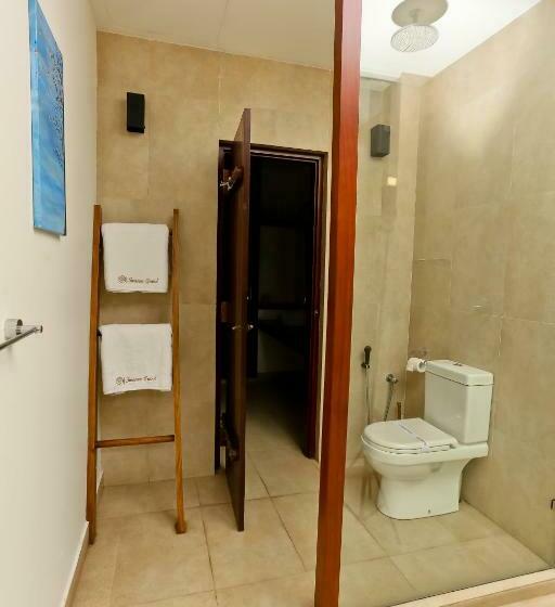 اتاق لوکس با تخت بزرگ, Swanee Grand