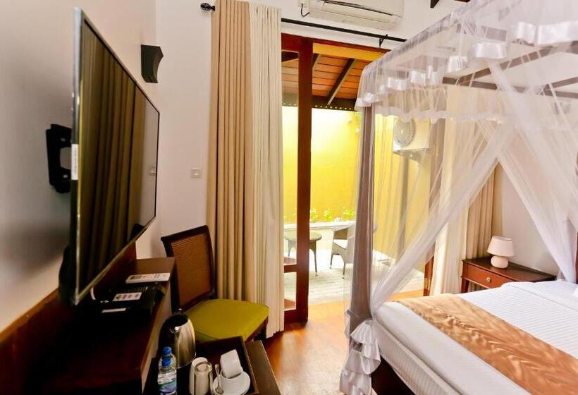 اتاق لوکس با تخت بزرگ, Swanee Grand