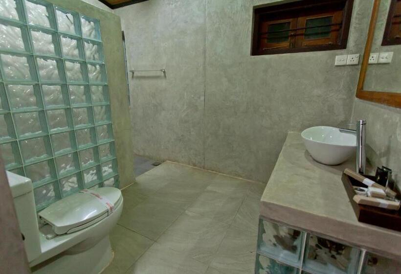 سوییت خانوادگی, Swanee Grand