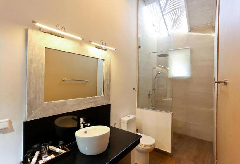 سوییت جونیور, Swanee Grand