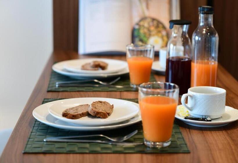 استودیوی استاندارد, Oscar Concept Apartments