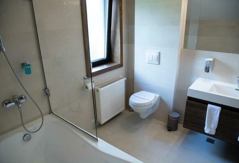 سوییت جونیور, Mirage Resort & Spa