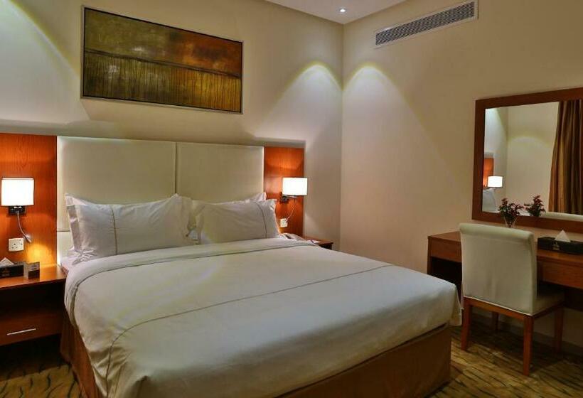 اتاق سوپریور با تخت بزرگ, Roof Hotel Apartments