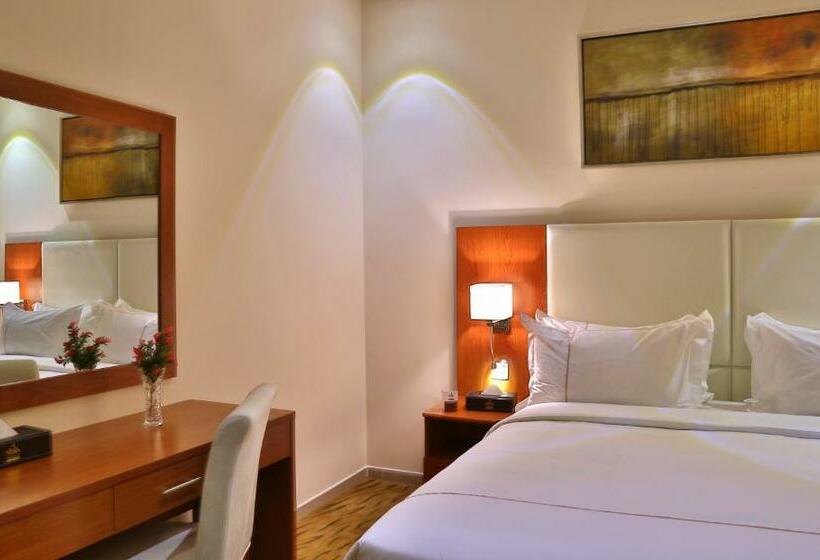 اتاق سوپریور با تخت بزرگ, Roof Hotel Apartments