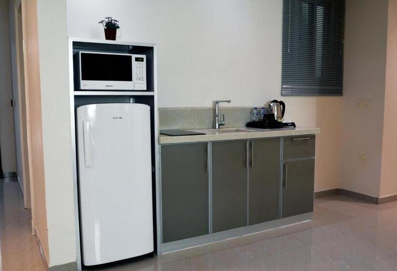 اتاق سوپریور با تخت بزرگ, Roof Hotel Apartments