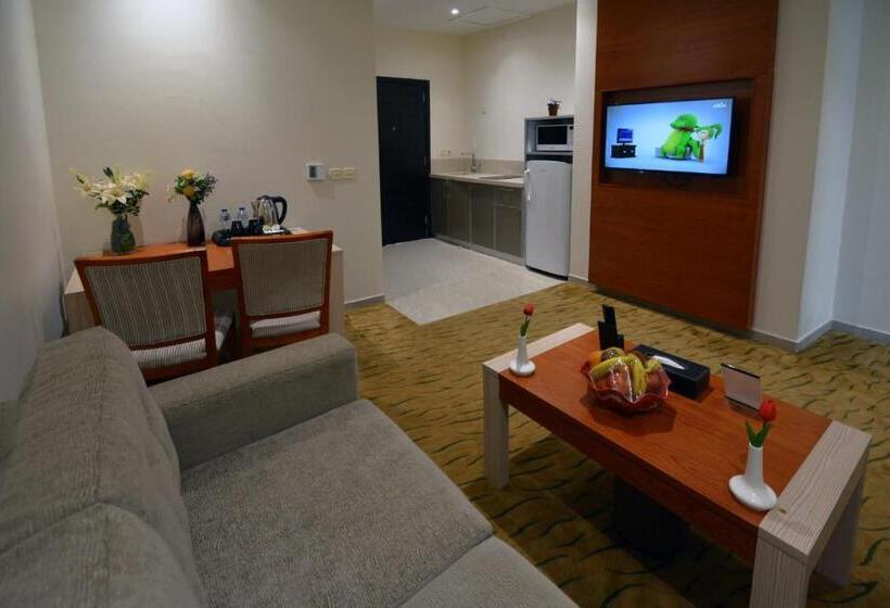 اتاق سوپریور با تخت بزرگ, Roof Hotel Apartments