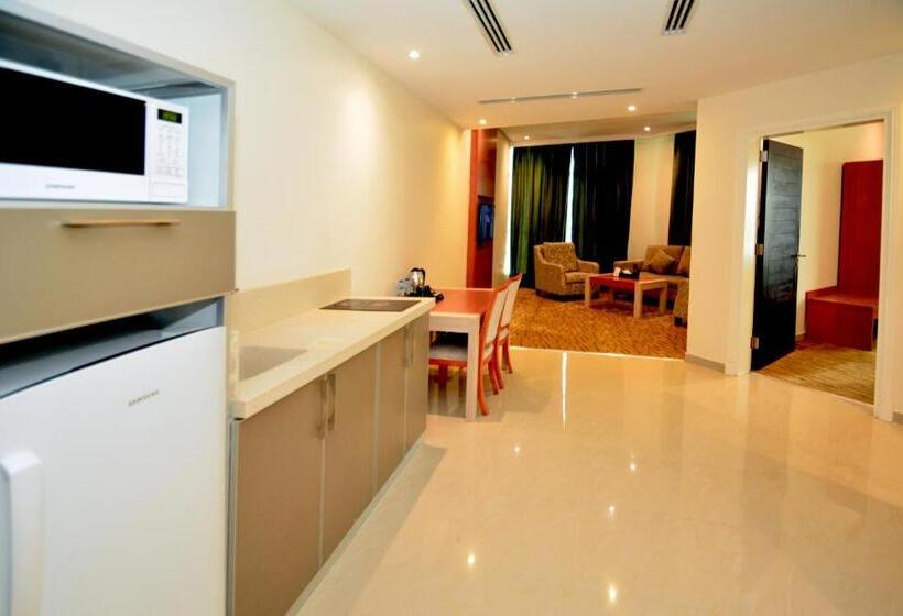 سوییت, Roof Hotel Apartments