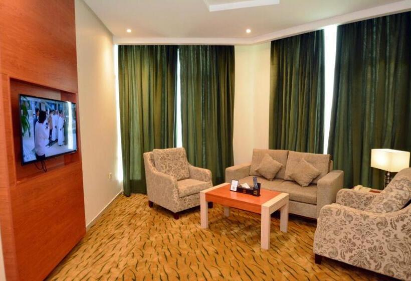 سوییت, Roof Hotel Apartments