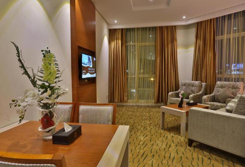 سوییت, Roof Hotel Apartments