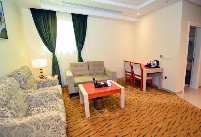 اتاق سوپریور, Roof Hotel Apartments