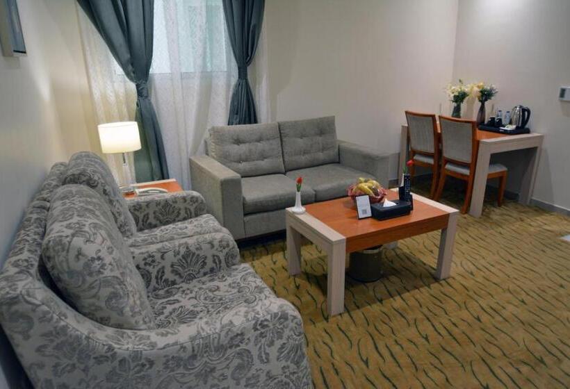 اتاق سوپریور, Roof Hotel Apartments