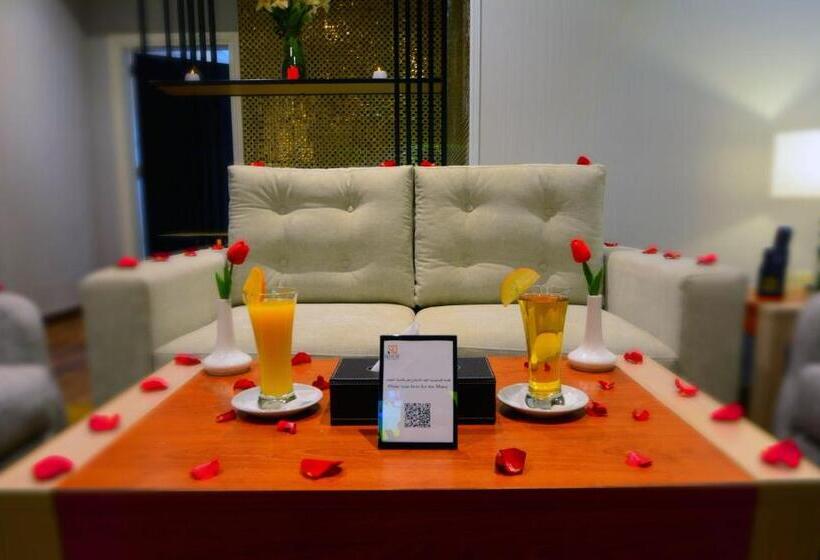 اتاق استاندارد با وان آب گرم, Roof Hotel Apartments