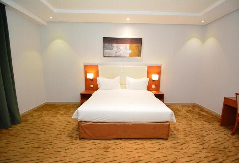 اتاق استاندارد با وان آب گرم, Roof Hotel Apartments