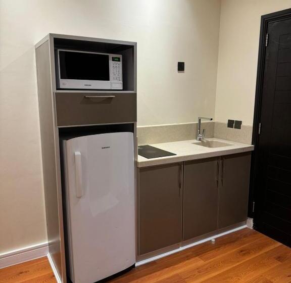 اتاق سوپریور با تخت بزرگ, Roof Hotel Apartments