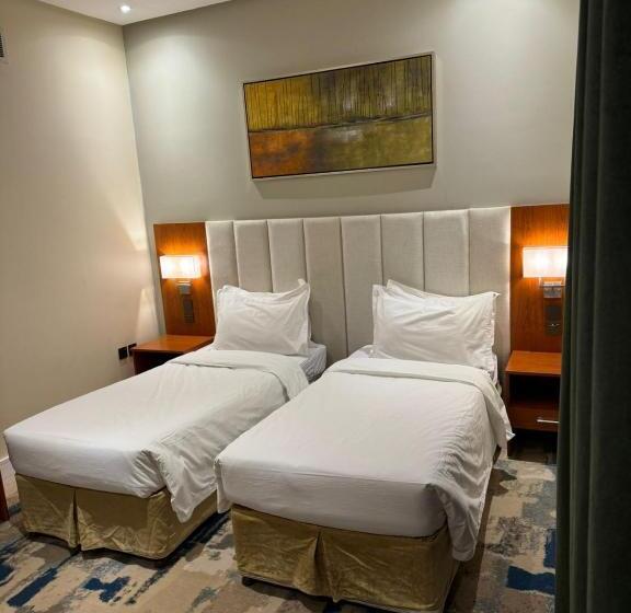 اتاق سوپریور, Roof Hotel Apartments