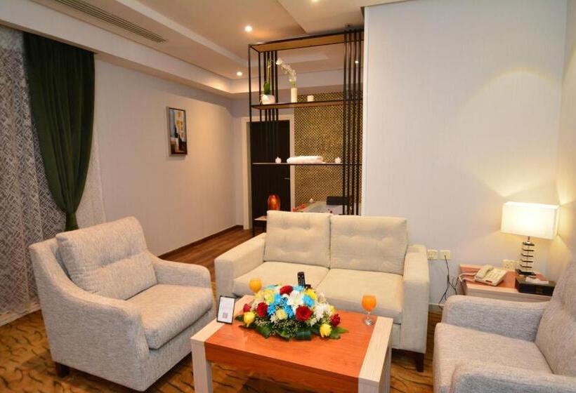 اتاق استاندارد با وان آب گرم, Roof Hotel Apartments