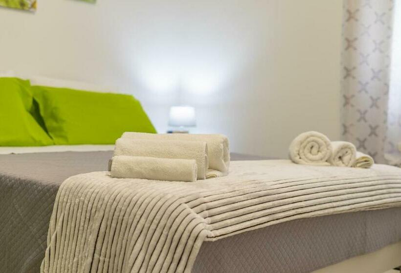 Трехместный Номер Deluxe, Paloma B&b