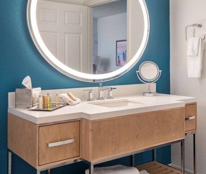 套房带泳池景, Doubletree Suites By Hilton Naples