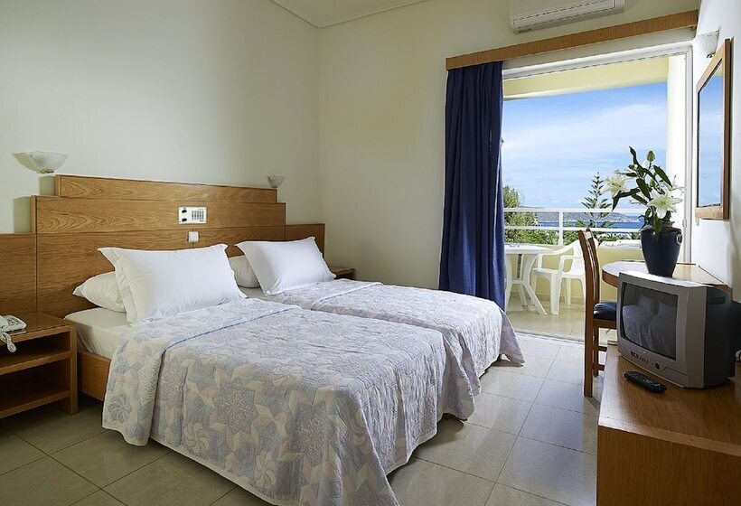 Standard-huone, Eleftheria