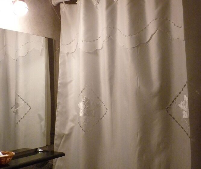 اتاق استاندارد سه نفره, Marcopolo Suites Calafate