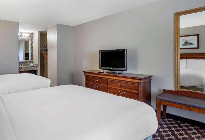 标准间, Quality Inn Near The Island Pigeon Forge