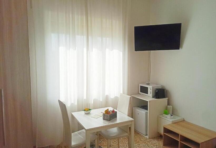 اتاق استاندارد با تخت بزرگ, Luce