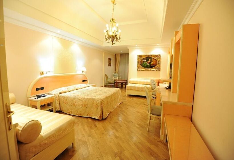 Четырехместный Номер Стандарт, Lh Hotel Domus Caesari