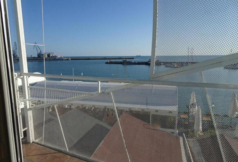 Triple Room Sea View, Lotos