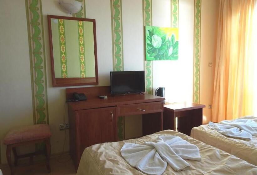 Triple Room Sea View, Lotos