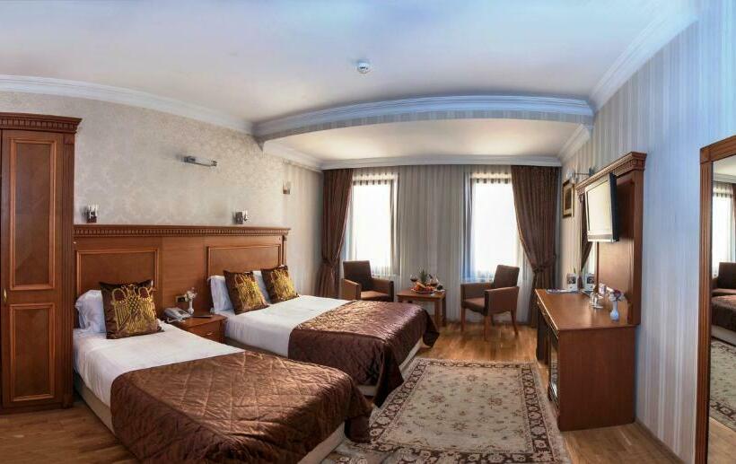 اتاق استاندارد سه نفره, The Byzantium Suites Hotel & Spa