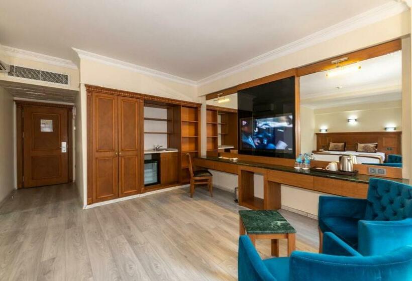 اتاق خانوادگی, The Byzantium Suites Hotel & Spa