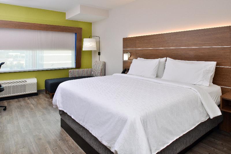 带大床的标准间, Holiday Inn Express Orlando   South Park, An Ihg