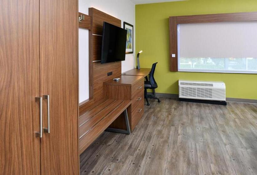 适合残疾人士使用的带超级大床的标准间, Holiday Inn Express Orlando   South Park, An Ihg
