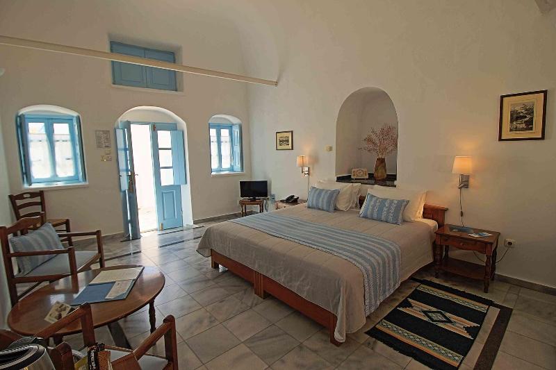 Трехместный Номер Superior, Aethrio Sunset Village   Oia