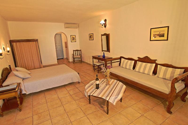 Студия Стандарт, Aethrio Sunset Village   Oia