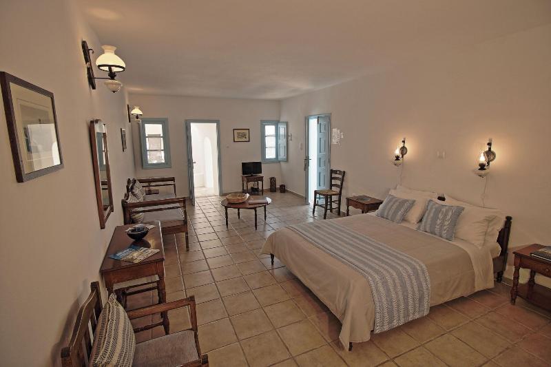 Студия Стандарт, Aethrio Sunset Village   Oia