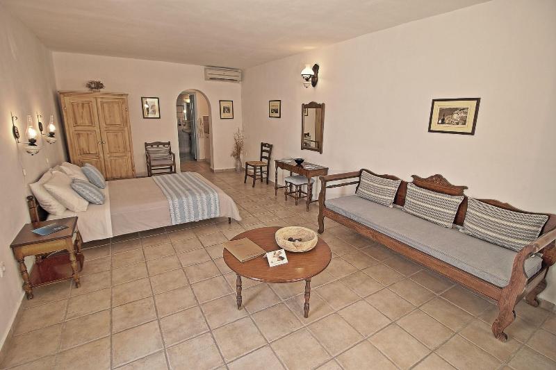 Студия Стандарт, Aethrio Sunset Village   Oia