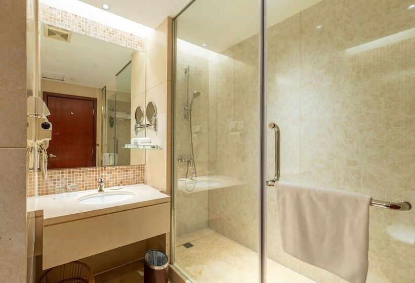Номер Superior, Guangzhou Baiyun International Convention Center