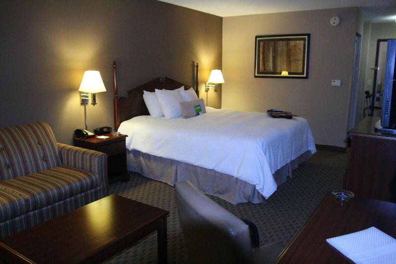 Номер Стандарт, Holiday Inn Express Hotel & Suites High Point South, An Ihg