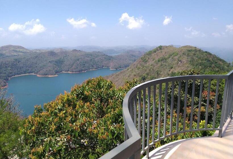 Номер Deluxe Вид на Озеро, Laurel Heights Resort Idukki