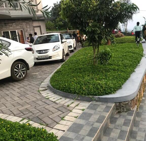 Номер Стандарт Вид на Сад, Laurel Heights Resort Idukki