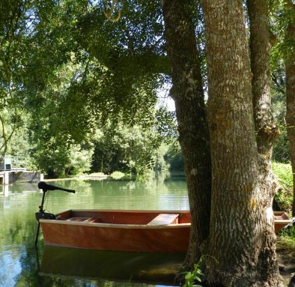 标准间, Moulin De La Chevriere