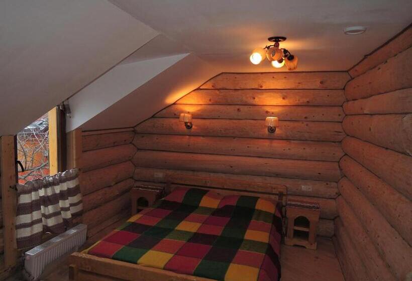 کابین, артгір гостинний двір