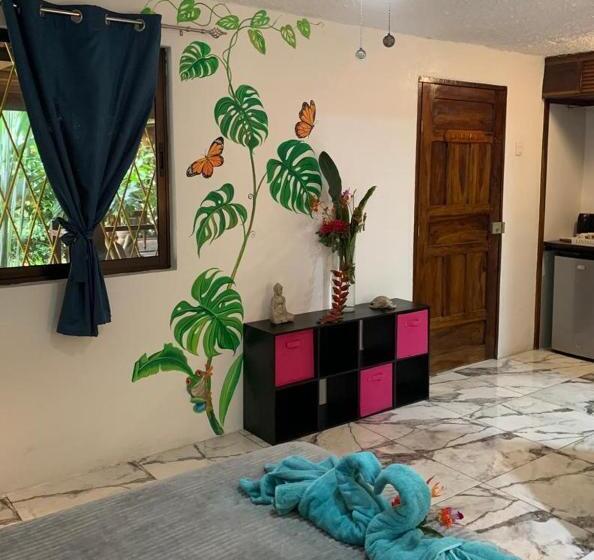 חדר דלוקס לשלושה, Casa Mambo